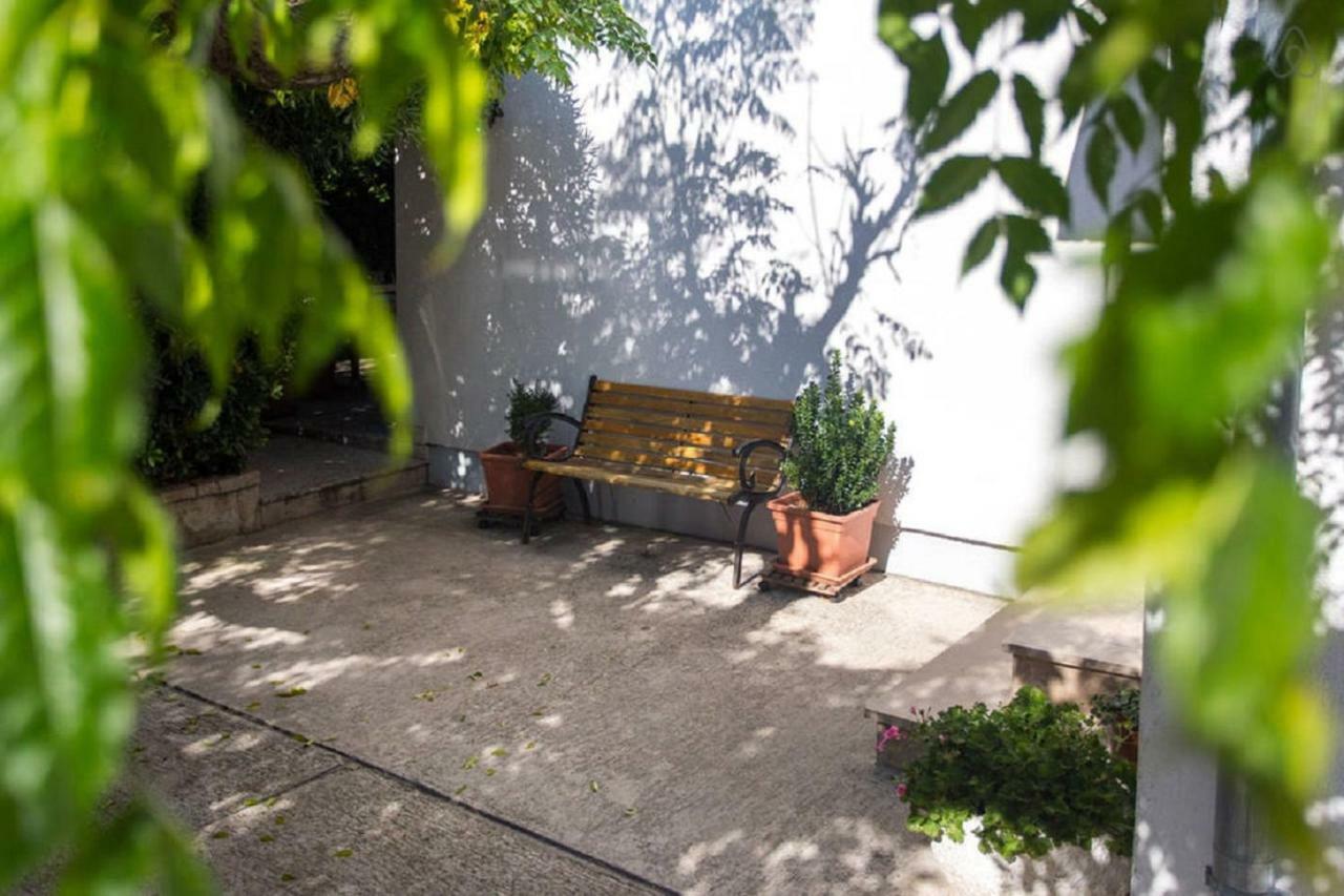 Guest House Mazuth II Banjol Екстер'єр фото