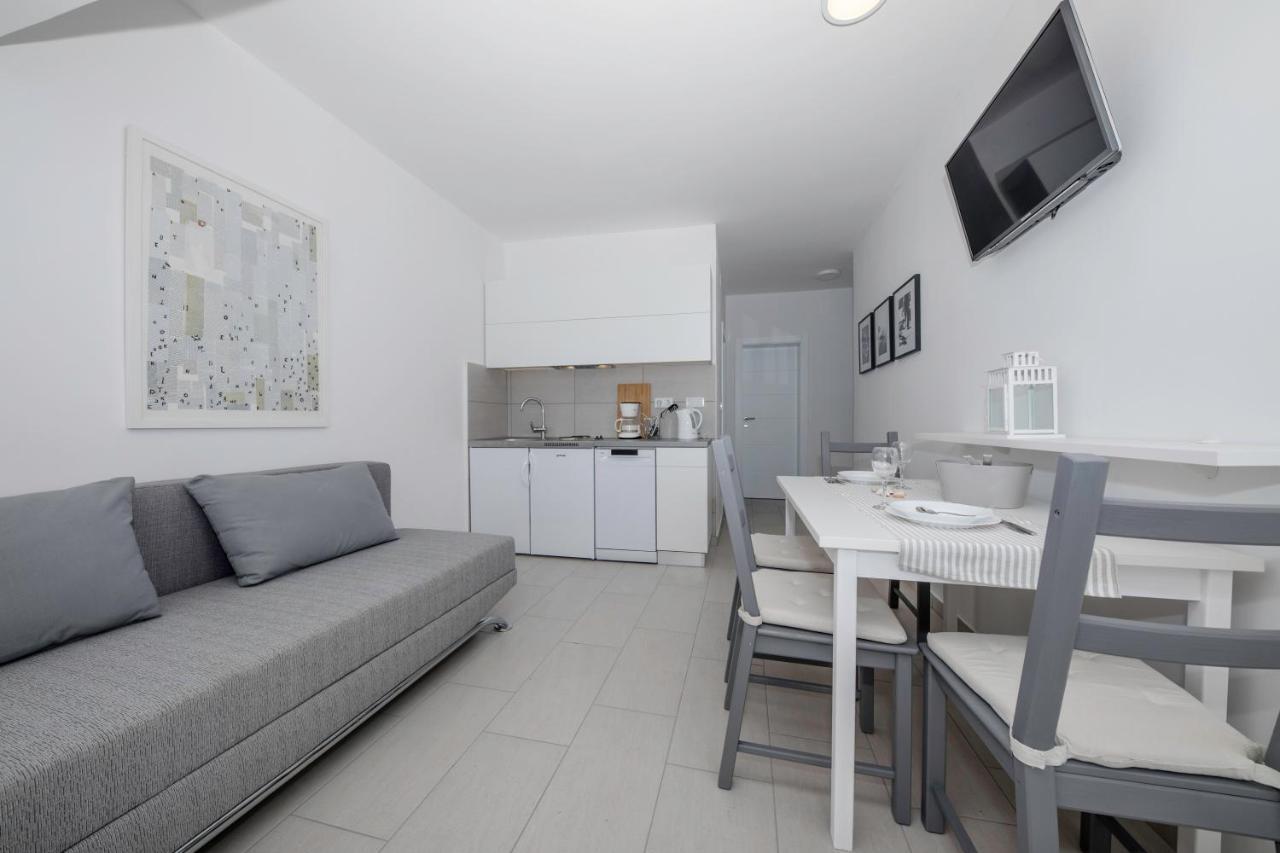 Guest House Mazuth II Banjol Екстер'єр фото